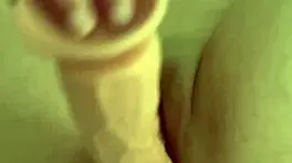 Watch cute teen 18+ maiskii masturbate her wet shaved pussy with dildo