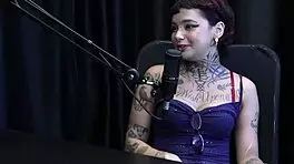 Annie Clementine in Sensual Outdoor Interview