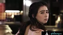 Kirsten Price Licks Sammie Rhodes