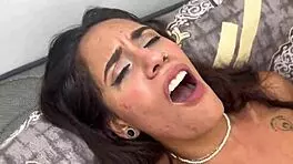 लातीना टीन 18+ कास्टिंग में किराए के पैसे के लिए डेस्परेट