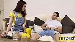 अरे, मेरी गंदी स्टीप सिस ने मुझे इतना उत्तेजित किया, उस शेव्ड चूत को चोदना पड़ा