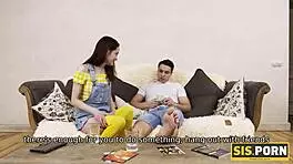 अरे, मेरी गंदी स्टीप सिस ने मुझे इतना उत्तेजित किया, उस शेव्ड चूत को चोदना पड़ा