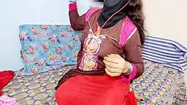 muslim prostitute cheats with anal dildo on video chat