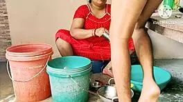 Desi moms fucking neighbor boys with big asses