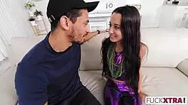 Wet teen 18+ kisses boyfriend passionately during mardi gras hardcore sex