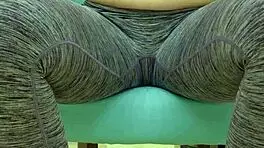 Teen babe, tease your sugar daddy in tight leggings now!