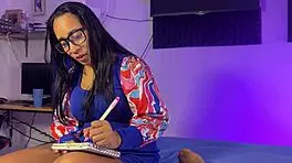 madrasta peituda quer engravidar e seduz o enteado para encher a buceta 😍