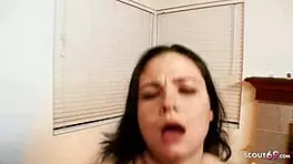 मुझे धोखा दिया, मेरे बड़े लटकते टिट्स और वर्जिन बॉडी को टीचर ने डिफ्लॉवर्ड किया... ओह