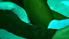 La Vecina y Vecino Tienen Sexo Caliente en Su Habitación