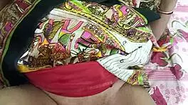 Indian Mature Aunty Has Hardcore Fun With Young 18+ Boy