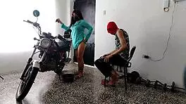 Innocent Neighbor Surprises With Kinky Ass Shaking And Submissive Cuckold Fun.