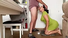 brunette sucking big cocks homemade style