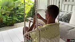 Snake catcher tricked into a wild quickie session