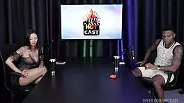 Will Mastro massages Vitoria Beatriz in lingerie group on Hot Cast part 4