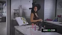 Curvy Teen Lexi Sample Pounded On Halloween