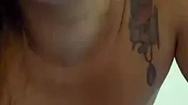 i'm flashing my spread pussy and winking asshole, ready to give