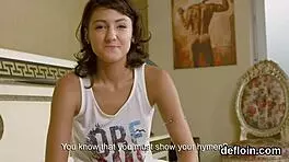 वाओ! लवसोम गर्ल ज्यूसी चूत खोलकर वर्जिनिटी हार्डकोर में खो देती है