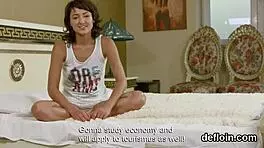 वाओ! लवसोम गर्ल ज्यूसी चूत खोलकर वर्जिनिटी हार्डकोर में खो देती है