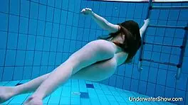 Sexy young girl reveals stunning body in underwater display