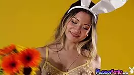 bunny kelly lu strips nude?