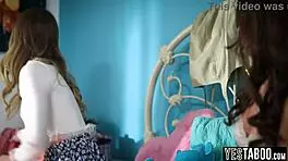 Innocent Teen Threesome With Bestie 😏