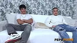 Adela Myers दो young 18+ guys को threesome में ride करती है 😈