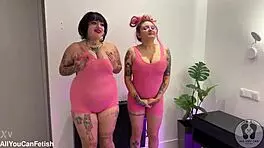 gg huge boobs bouncing wild with belly fetish and ass shaking preview