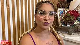 she got tired of her small-dicked boyfriend and wrecked her pussy at the cuckold house