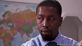 सेक्सी पिगटेल्ड टीन 18+ रीस रॉबिंस ब्लैक टीचर इसाईह मैक्सवेल को बैंग करती है! 😍