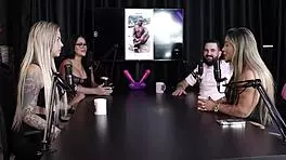 Who did she match with on Tinder? Juli Figueirô and Felipe Larrossa in sheer red