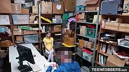 Catarina's Pussy Feast!