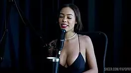 Melhores momentos da alice vasconcelos no papo prive com raphaela savanah - parte 3 watch on sheer red