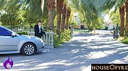 होली काऊ! बस्ट्री रिस्सा मेय्स के साथ सीक्रेट सेक्स डिंग डोंग