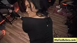 Natural big tit brunette fucks the sound guy from a band backstage - nia bleu brett maker