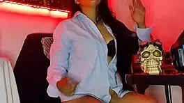 Intense perreo dancing with karol g and alicia keys in live show