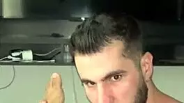 I can’t believe I’m watching this bodybuilder solo fetish. First time seeing such huge assets!