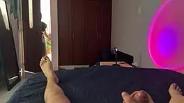 मेरे बेस्ट फ्रेंड की गर्लफ्रेंड मुझे अपनी वैजाइना में कम करने के लिए बेग करती है?