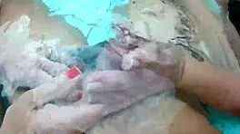 Seduce Him in the Pool 😏