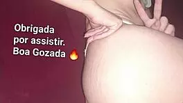 Putinha rubs shaved pussy, masturbates solo in massage