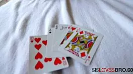 देखो मेरी गर्म स्टेपसिस का ये छोटा स्ट्रिप टीज!