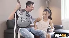 Wow, VIP4K Old Man Covers Romanian Woman's Face and Lips! 😍