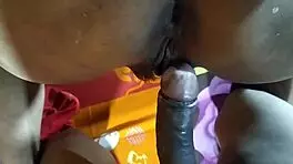 इंडियन आंटी को डॉगी स्टाइल में सेक्स चोदा गया लाउड स्क्रीम के साथ होममेड क्लिप में