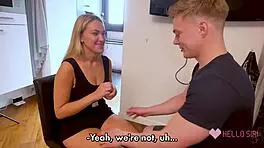 Husband's work task turns into a hot blowjob video! 😏