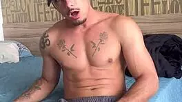 Tattooed bodybuilder teen 18+ masturbates solo in sensual session