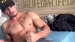 Tattooed bodybuilder teen 18+ masturbates solo in sensual session