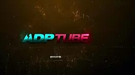 Su mujer trae una rubia con culo de infarto, ¿te unes?