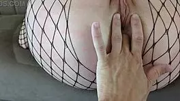 My Girlfriend Surprises Me After Work with Curvy Italian Action!