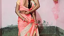 मैंने घर पर कर्वी चाची को चोदा