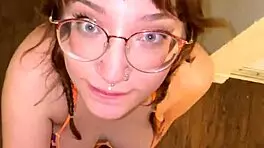 Prim Taylor plays naughty neighbor with tight body