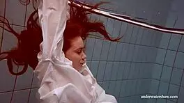 big natural tits babe lola enjoys underwater swimming in the pool